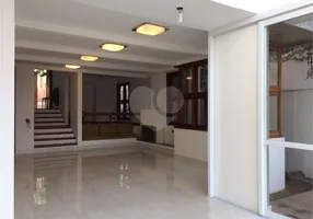 Foto 1 de Sobrado com 4 Quartos para venda ou aluguel, 455m² em Sumaré, São Paulo