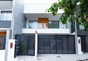 Foto 1 de Casa com 4 Quartos à venda, 273m² em Jardim Guanabara, Rio de Janeiro