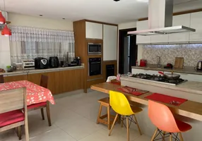 Foto 1 de Casa com 3 Quartos à venda, 482m² em Floresta, Joinville