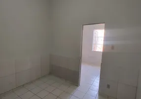 Foto 1 de Casa com 2 Quartos para alugar, 75m² em Bonsucesso, Rio de Janeiro