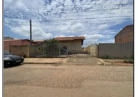 Foto 1 de Casa com 2 Quartos à venda, 70m² em Parque dos Eucaliptos, Sorocaba