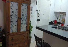 Foto 1 de Kitnet com 1 Quarto à venda, 30m² em Aparecida, Santos