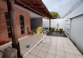 Foto 1 de Casa com 4 Quartos para alugar, 250m² em Centro, Uberlândia