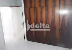 Foto 1 de Imóvel Comercial com 5 Quartos para alugar, 400m² em Brasil, Uberlândia