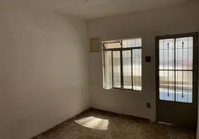 Foto 1 de Casa com 2 Quartos à venda, 200m² em Jardim Nice, São Paulo