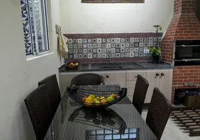 Foto 1 de Casa de Condomínio com 2 Quartos à venda, 82m² em Jardim Central, Cotia
