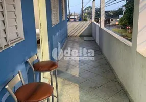 Foto 1 de Imóvel Comercial com 12 Quartos à venda, 250m² em Jardim Brasília, Uberlândia