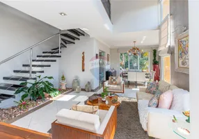 Foto 1 de Casa de Condomínio com 4 Quartos à venda, 438m² em Condomínio Iolanda, Taboão da Serra