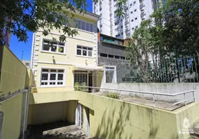 Foto 1 de Casa com 3 Quartos à venda, 257m² em Rio Branco, Porto Alegre