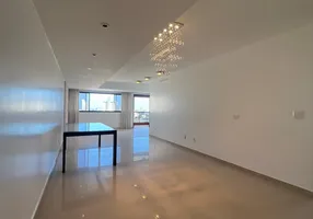 Foto 1 de Apartamento com 4 Quartos à venda, 160m² em Espinheiro, Recife