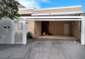 Foto 1 de Casa com 3 Quartos à venda, 112m² em Centro, Bady Bassitt