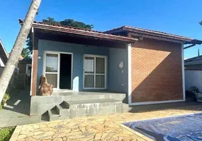 Foto 1 de Casa com 4 Quartos para venda ou aluguel, 180m² em Jardim dos Pinheiros, Atibaia