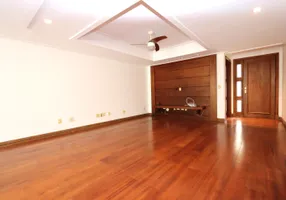 Foto 1 de Casa de Condomínio com 4 Quartos para alugar, 386m² em Petrópolis, Porto Alegre
