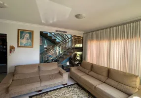 Foto 1 de Casa de Condomínio com 5 Quartos à venda, 400m² em Residencial Balneario, Goiânia