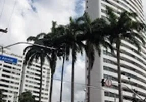 Foto 1 de Apartamento com 4 Quartos à venda, 193m² em Monteiro, Recife