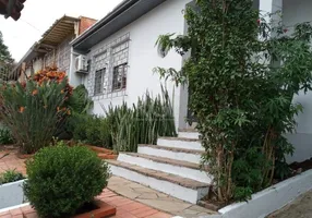 Foto 1 de Casa com 3 Quartos à venda, 173m² em Jardim Itú Sabará, Porto Alegre