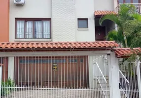 Foto 1 de Casa com 3 Quartos à venda, 222m² em Espiríto Santo, Porto Alegre