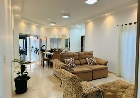 Foto 1 de Casa com 3 Quartos à venda, 313m² em Cidade Jardim, Araraquara