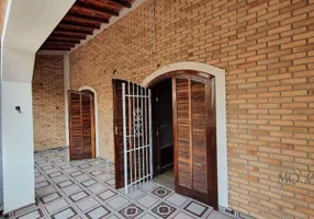 Foto 1 de Casa com 3 Quartos para alugar, 180m² em Centro, Jacareí