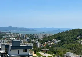 Foto 1 de Lote/Terreno à venda, 495m² em Itacorubi, Florianópolis