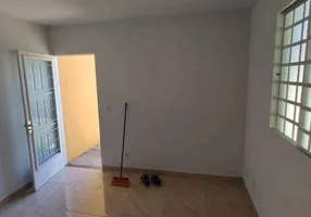 Foto 1 de Casa com 2 Quartos para venda ou aluguel, 55m² em Sussuarana, Salvador