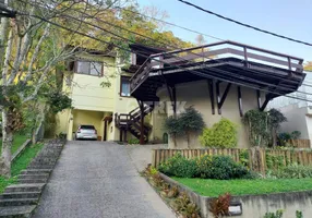 Foto 1 de Casa com 3 Quartos à venda, 260m² em Itaipu, Niterói