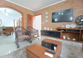 Foto 1 de Casa com 3 Quartos à venda, 285m² em Marapé, Santos