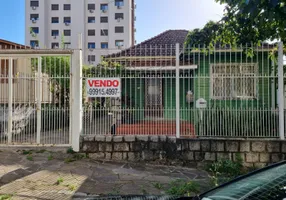 Foto 1 de Casa com 3 Quartos à venda, 120m² em Passo da Areia, Porto Alegre