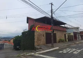 Foto 1 de Sobrado com 3 Quartos para alugar, 197m² em Jardim Vila Galvão, Guarulhos