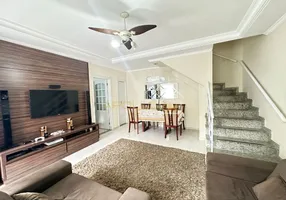 Foto 1 de Casa com 3 Quartos à venda, 131m² em Marapé, Santos