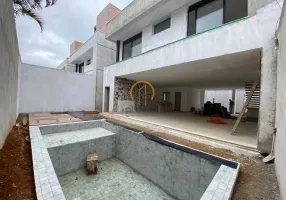 Foto 1 de Casa com 3 Quartos à venda, 331m² em Indianópolis, São Paulo