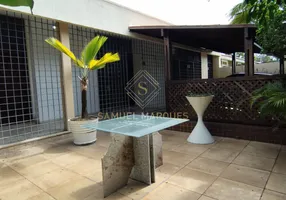Foto 1 de Casa com 4 Quartos para venda ou aluguel, 358m² em Campo Grande, Recife