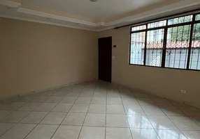Foto 1 de Sobrado com 3 Quartos para alugar, 327m² em Taboão, São Bernardo do Campo