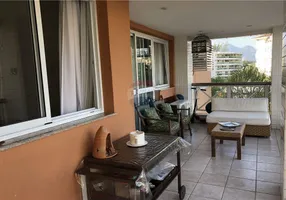 Foto 1 de Apartamento com 4 Quartos à venda, 132m² em Barra da Tijuca, Rio de Janeiro