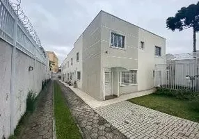 Foto 1 de Sobrado com 2 Quartos à venda, 90m² em Água Verde, Curitiba