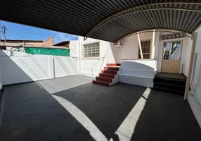 Foto 1 de Casa com 4 Quartos para alugar, 210m² em Centro Sul, Cuiabá
