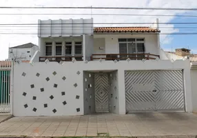 Foto 1 de Casa com 4 Quartos à venda, 248m² em Taguatinga Sul, Taguatinga