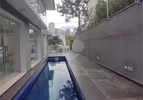 Foto 1 de Sobrado com 3 Quartos para venda ou aluguel, 500m² em Pacaembu, São Paulo