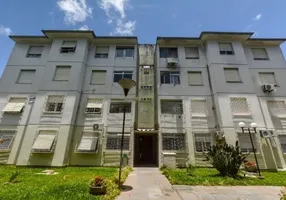 Foto 1 de Apartamento com 3 Quartos à venda, 47m² em Cavalhada, Porto Alegre