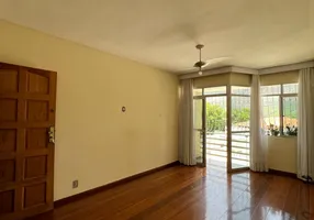 Foto 1 de Apartamento com 3 Quartos à venda, 120m² em Esplanada, Governador Valadares