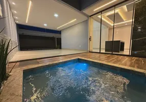 Foto 1 de Casa com 4 Quartos à venda, 115m² em Batel, Curitiba