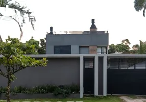Foto 1 de Casa com 2 Quartos para venda ou aluguel, 296m² em Praia do Estaleiro, Balneário Camboriú