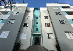 Foto 1 de Apartamento com 3 Quartos para alugar, 70m² em Passagem, Tubarão
