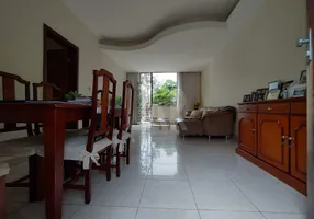 Foto 1 de Casa com 4 Quartos para alugar, 228m² em Santa Lúcia, Belo Horizonte