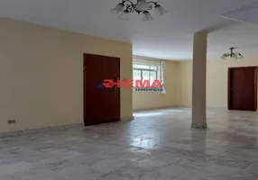 Foto 1 de Sobrado com 3 Quartos à venda, 330m² em Gonzaga, Santos