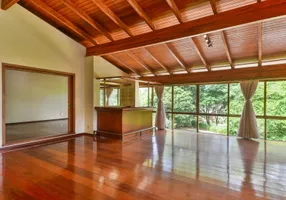 Foto 1 de Casa com 4 Quartos para alugar, 480m² em Cavalhada, Porto Alegre