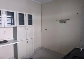 Foto 1 de Casa com 2 Quartos para alugar, 40m² em Jardim Peri, São Paulo