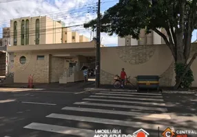 Foto 1 de Apartamento com 3 Quartos à venda, 70m² em Zona 03, Maringá