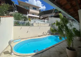 Foto 1 de Casa com 4 Quartos à venda, 374m² em Ponte da Saudade, Nova Friburgo