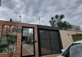 Foto 1 de Casa com 3 Quartos à venda, 198m² em Terras de Santana II, Londrina
